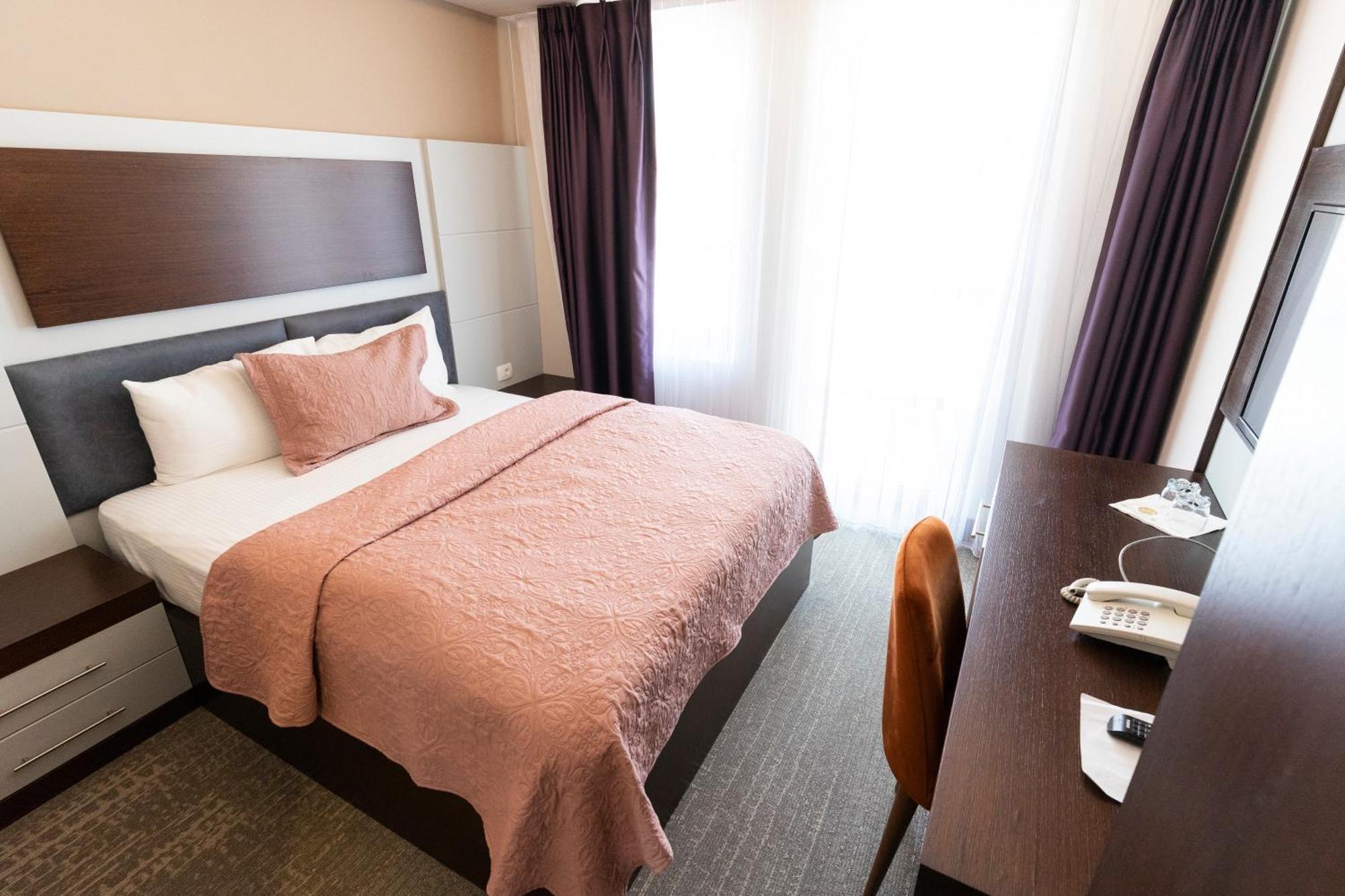 Hotel Prizreni Dış mekan fotoğraf
