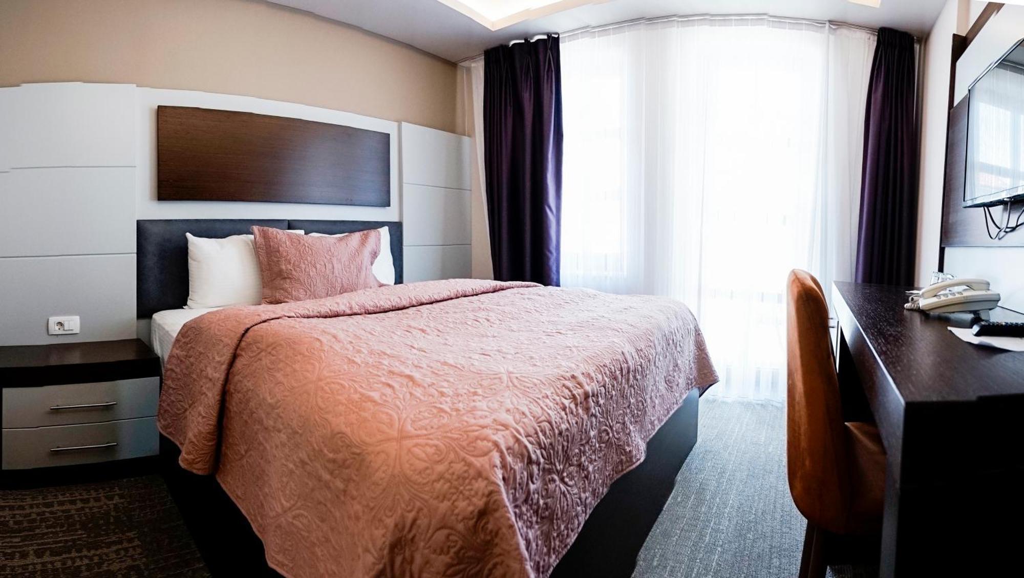 Hotel Prizreni Dış mekan fotoğraf
