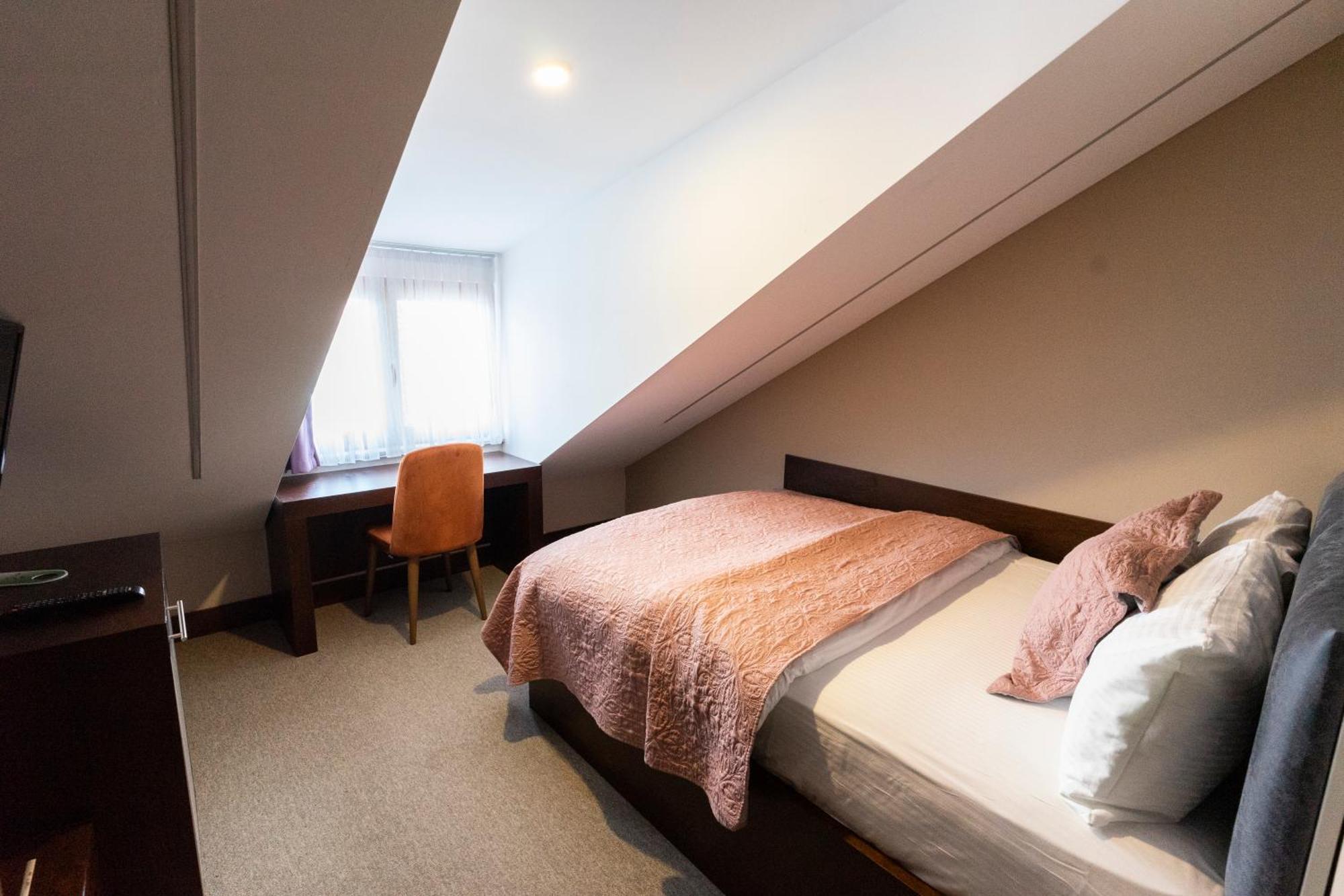 Hotel Prizreni Dış mekan fotoğraf
