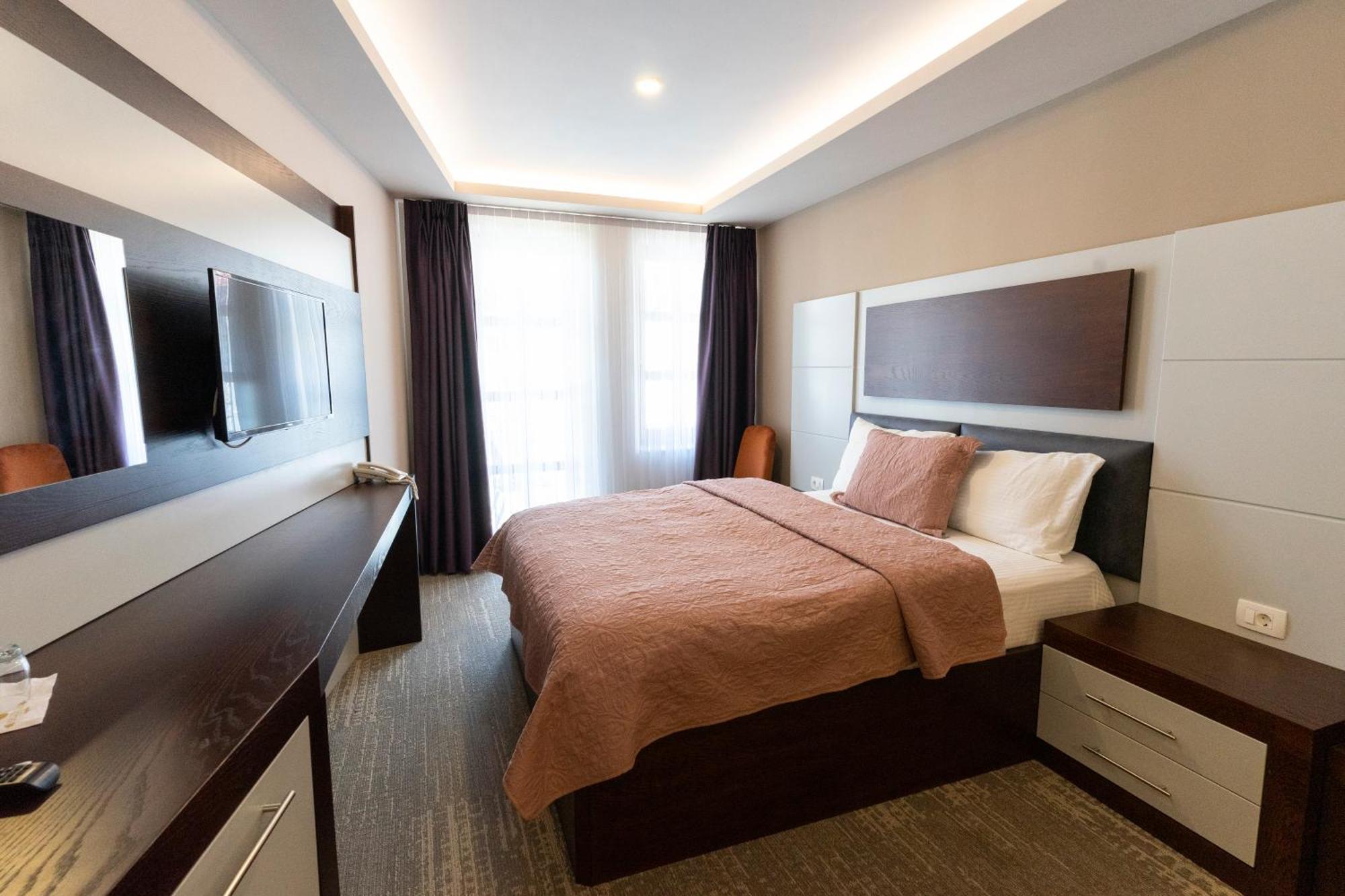 Hotel Prizreni Dış mekan fotoğraf